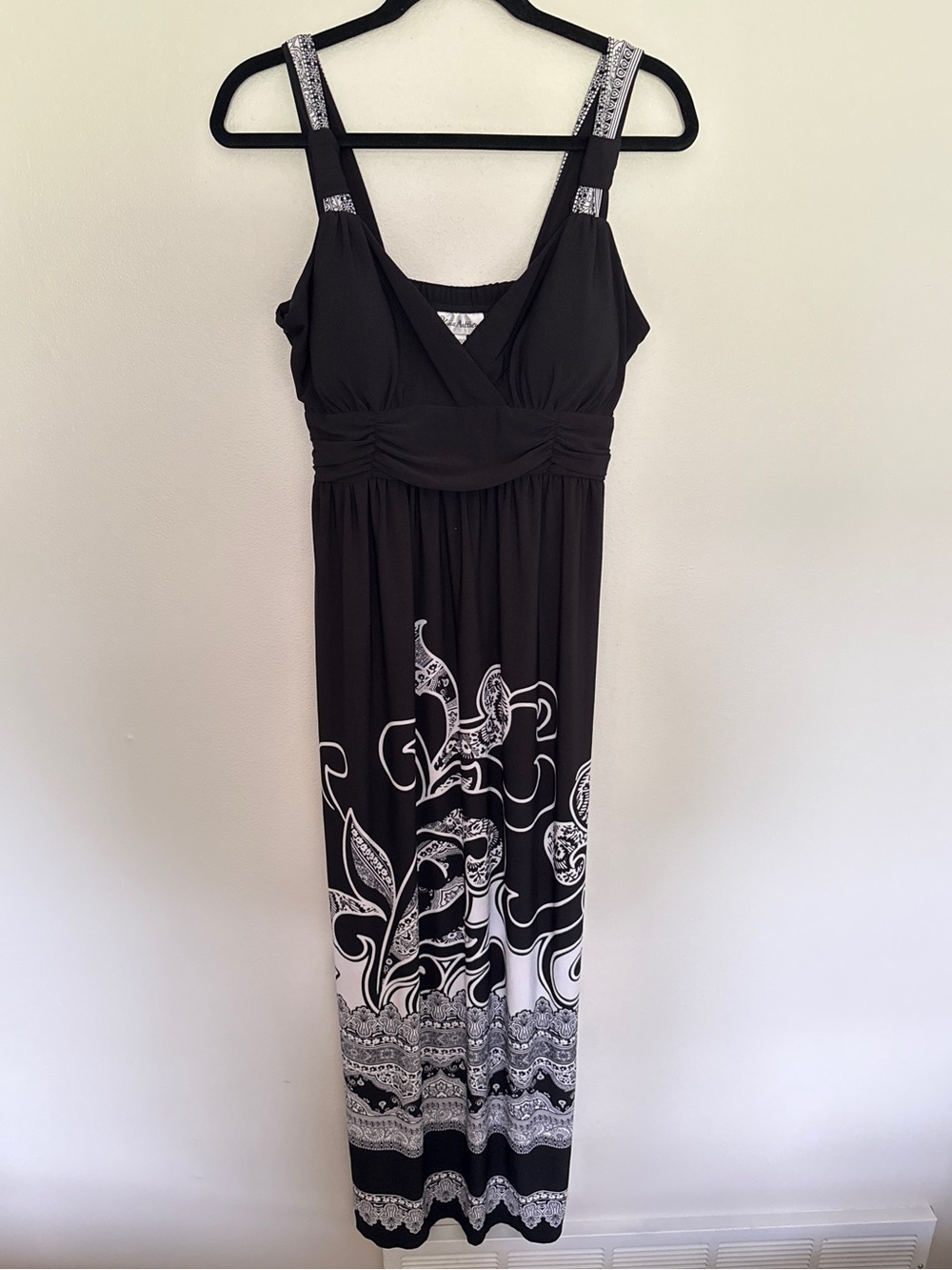 Olivia Matthews Black and White Paisley Maxi Dress - Sleeveless V-Neck